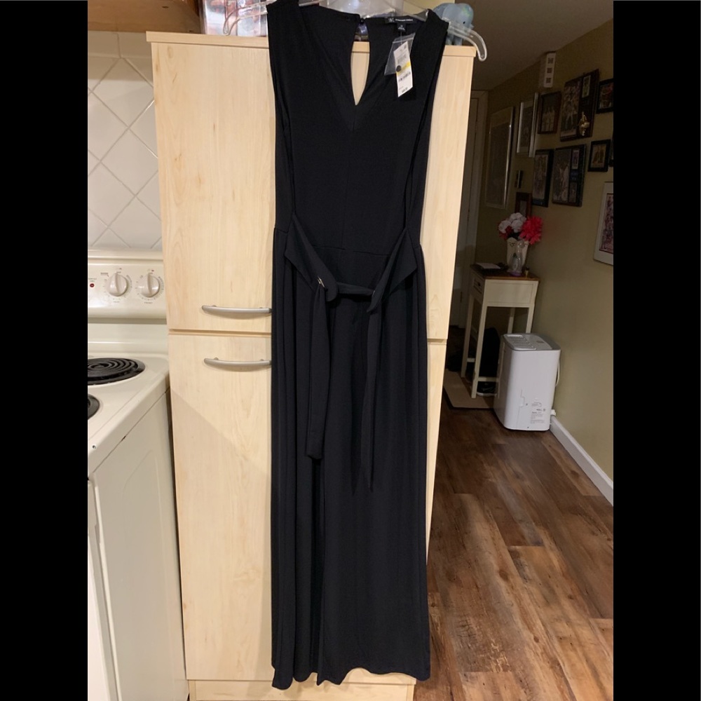 BRAND NEW INC BLACK SLEEVELESS JUMPSUIT SIZE MED